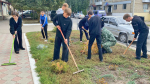 Аткарские школьники открыли сезон осенних субботников